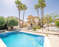 Resale - Villa - Orihuela - Orihuela Costa