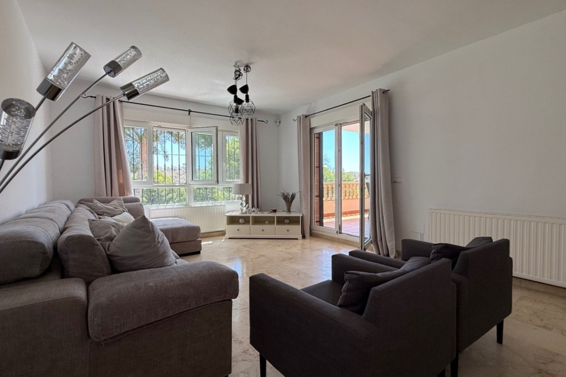 Resale - Villa - Orihuela - Orihuela Costa