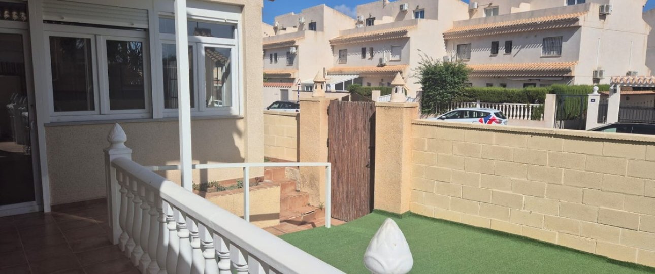 Resale - Villa - Orihuela - Playa Flamenca