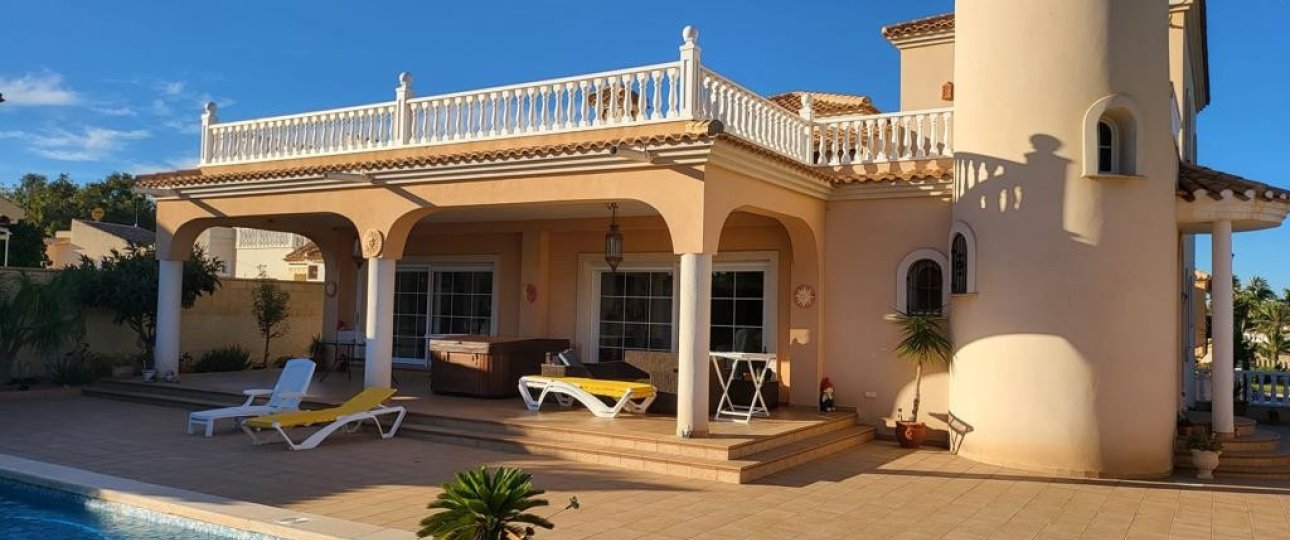 Resale - Villa - Orihuela - Playa Flamenca