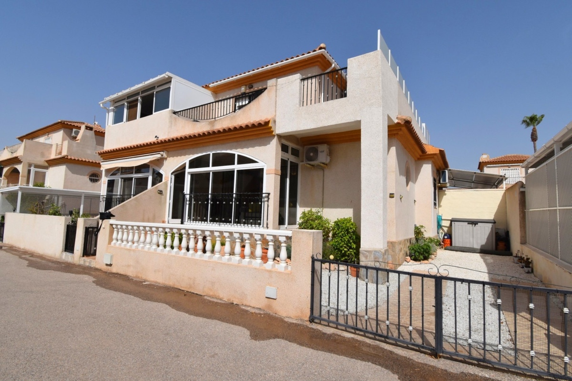 Resale - Villa - Orihuela - Playa Flamenca