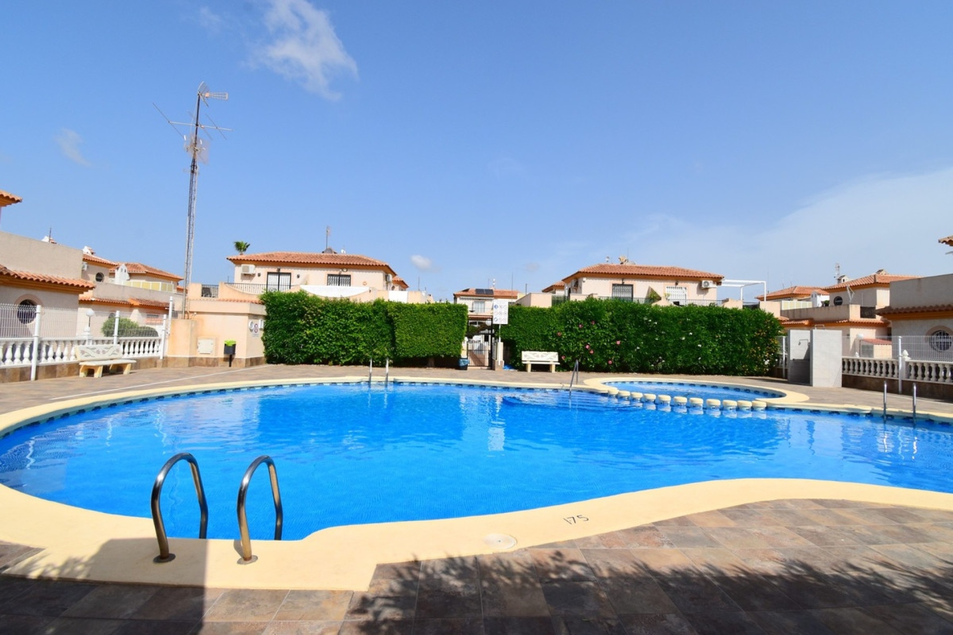 Resale - Villa - Orihuela - Playa Flamenca