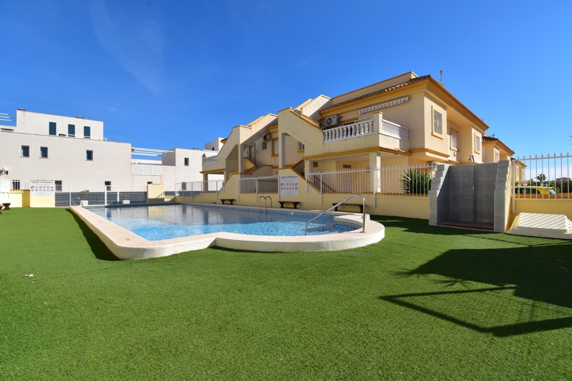 Resale - Villa - Orihuela - Playa Flamenca
