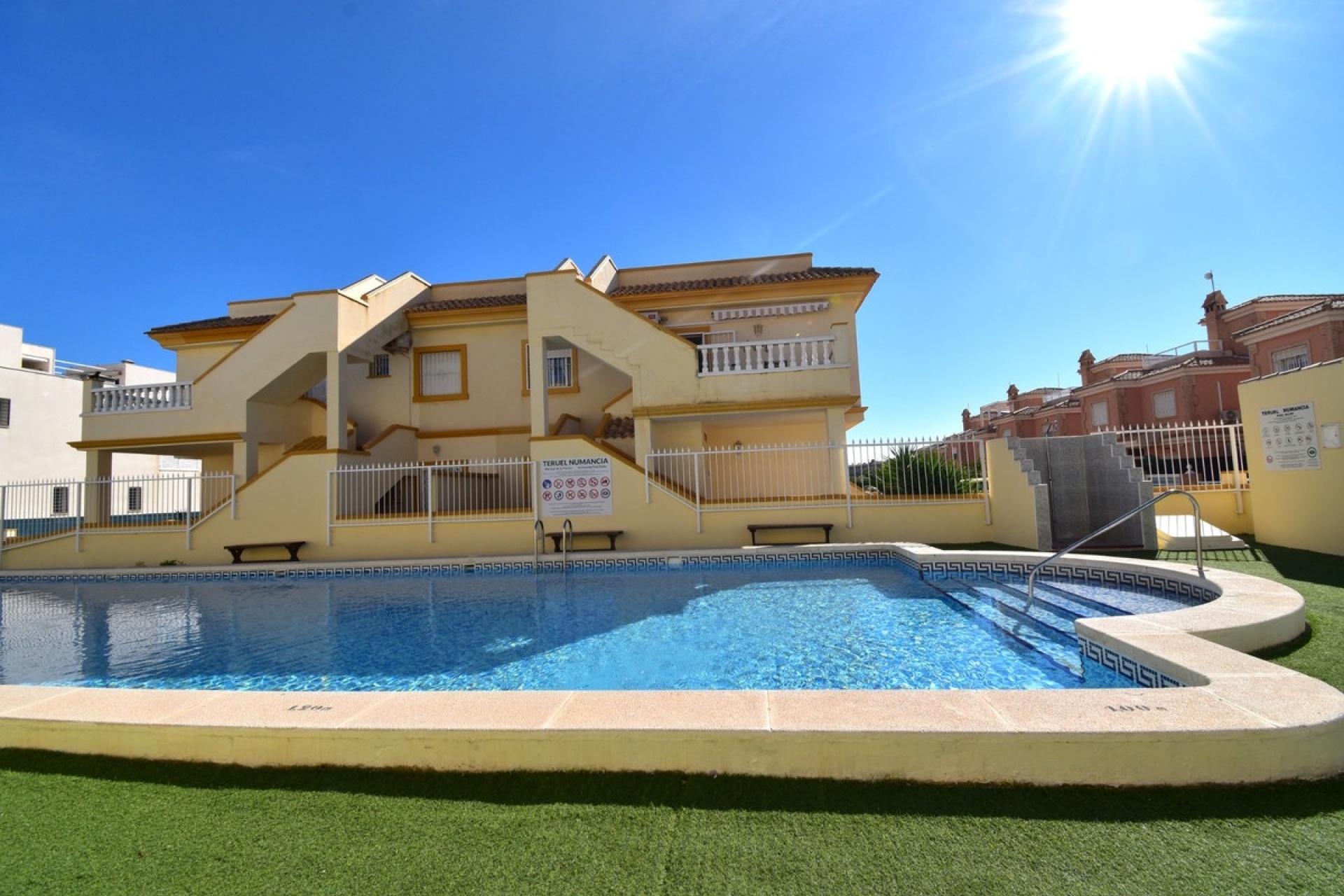 Resale - Villa - Orihuela - Playa Flamenca