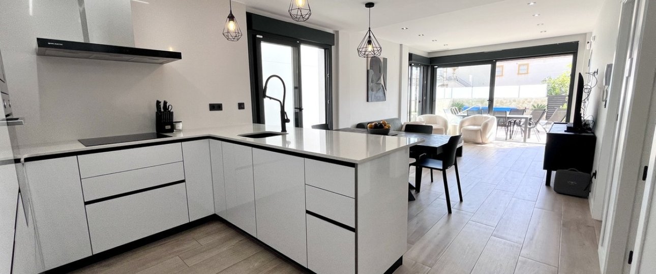 Resale - Villa - Orihuela - Punta Prima