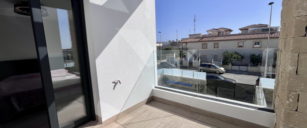 Resale - Villa - Orihuela - Punta Prima