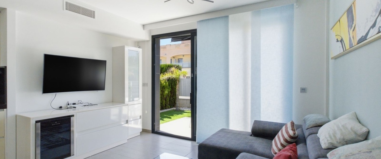 Resale - Villa - Orihuela - Punta Prima