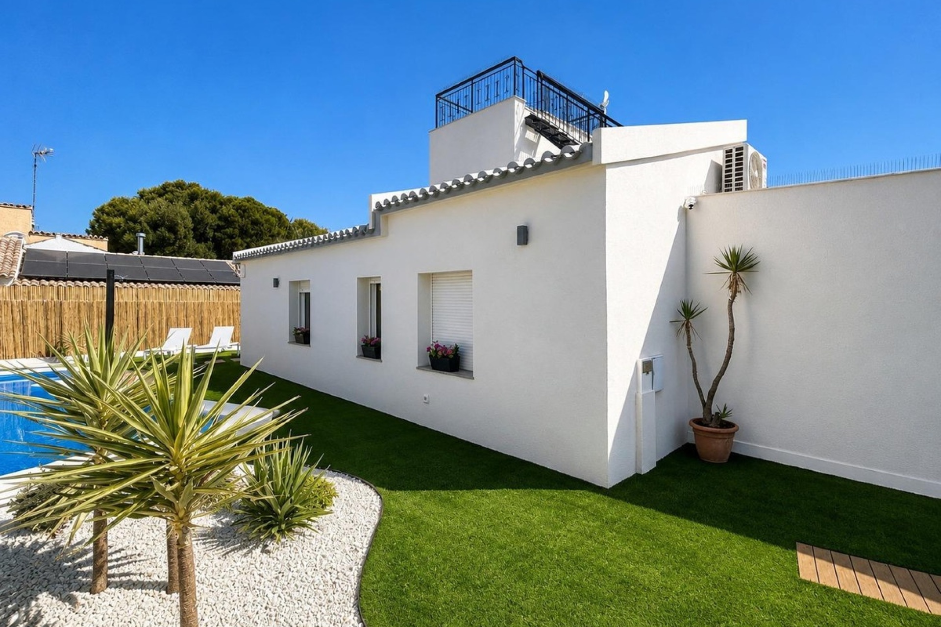 Resale - Villa - Orihuela - Punta Prima