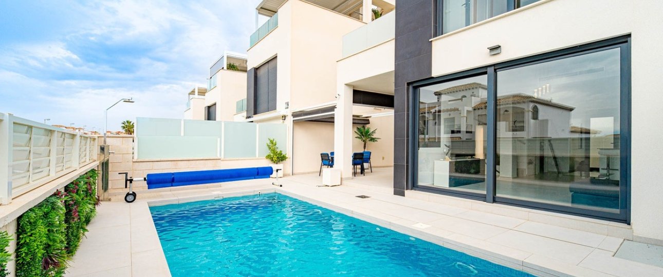 Resale - Villa - Orihuela - Punta Prima