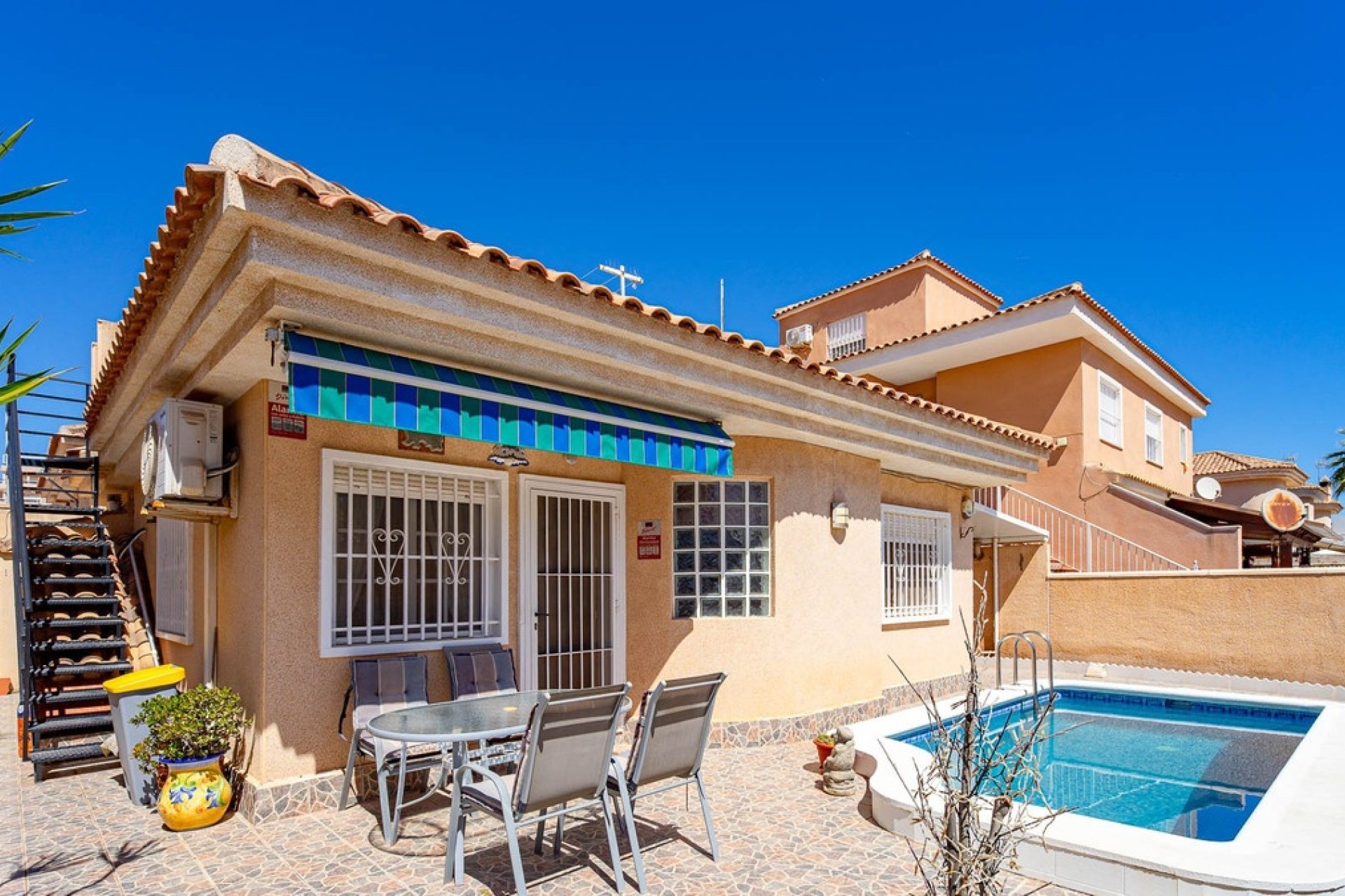 Resale - Villa - Orihuela - Punta Prima