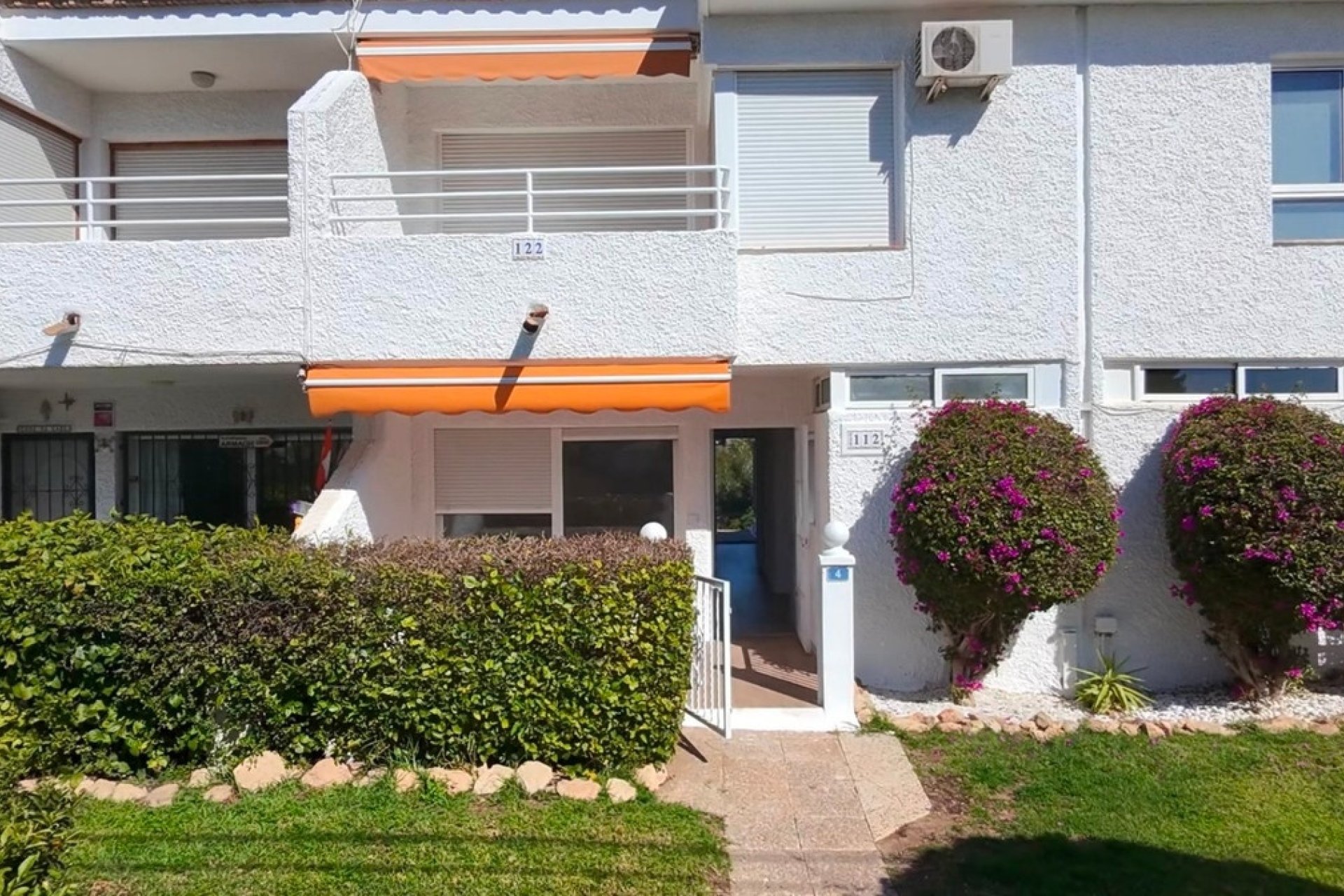 Resale - Villa - Orihuela - Villamartin