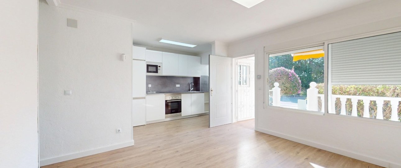 Resale - Villa - Orihuela - Villamartin