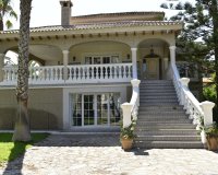 Resale - Villa - Orihuela - Villamartin