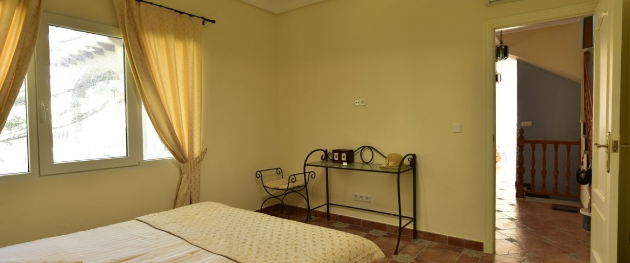 Resale - Villa - Orihuela - Villamartin
