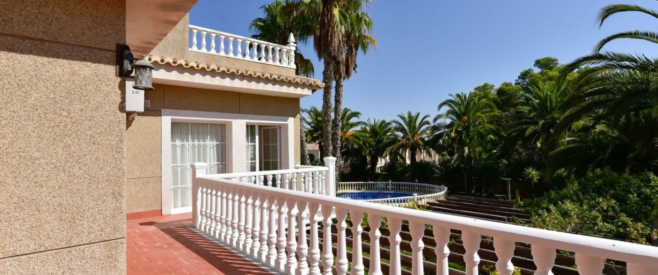Resale - Villa - Orihuela - Villamartin