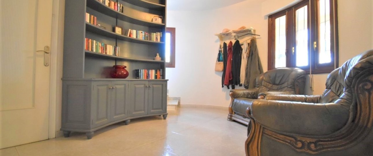 Resale - Villa - Orihuela - Villamartin