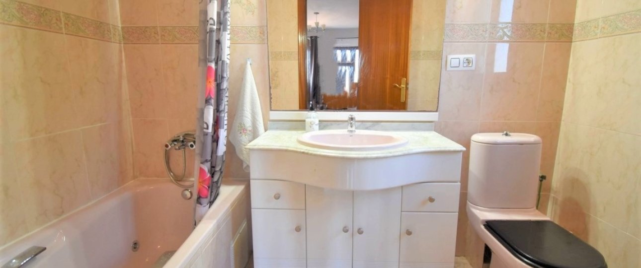 Resale - Villa - Orihuela - Villamartin