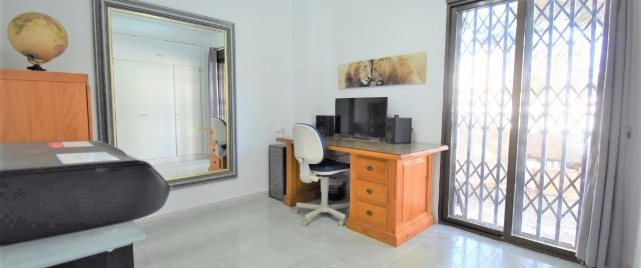 Resale - Villa - Orihuela - Villamartin