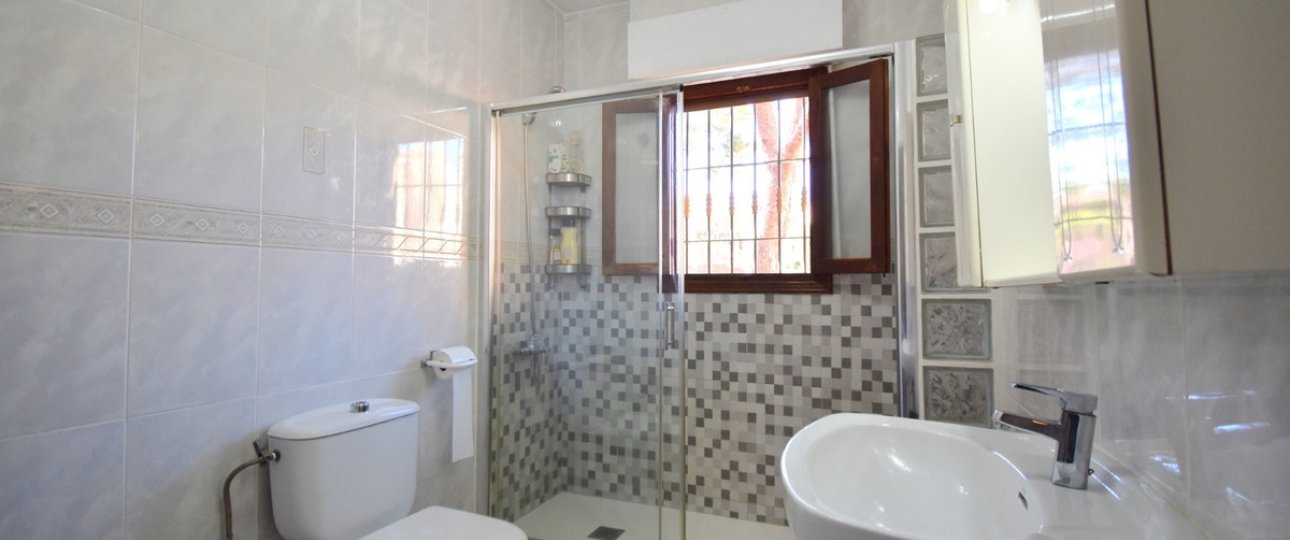 Resale - Villa - Orihuela - Villamartin