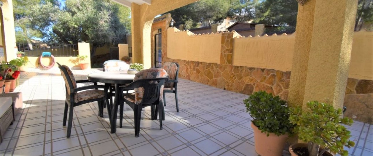 Resale - Villa - Orihuela - Villamartin