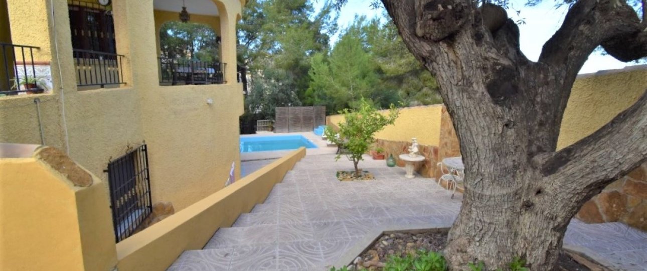 Resale - Villa - Orihuela - Villamartin