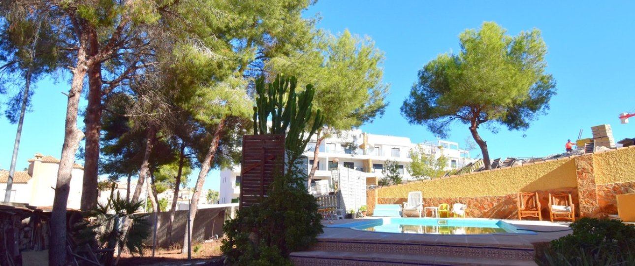 Resale - Villa - Orihuela - Villamartin