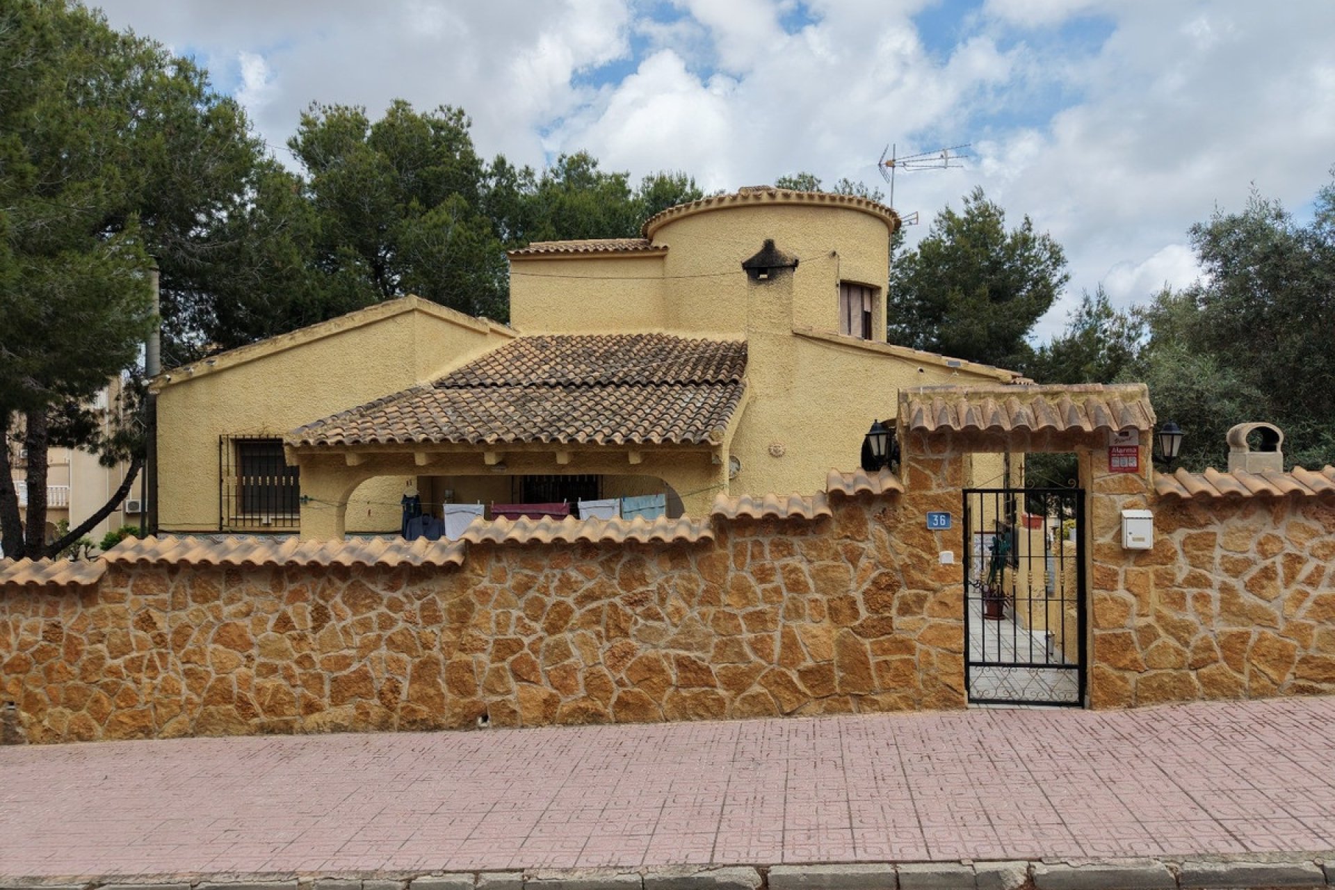 Resale - Villa - Orihuela - Villamartin