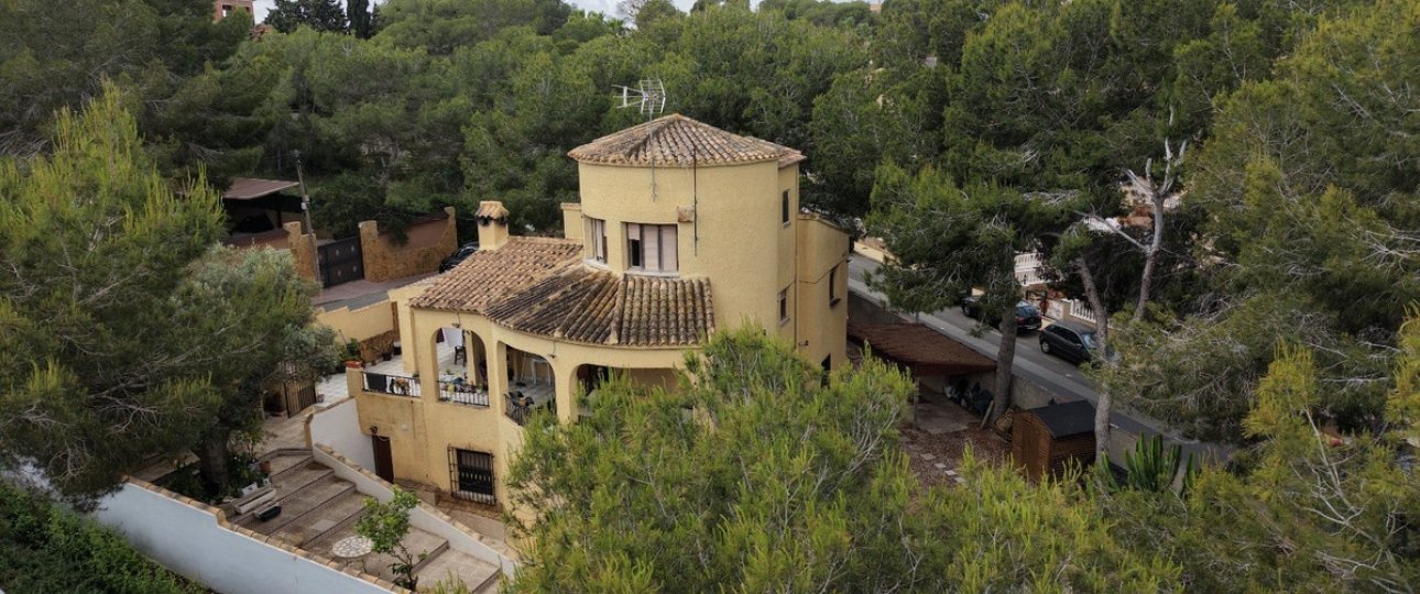 Resale - Villa - Orihuela - Villamartin