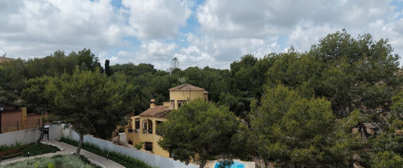 Resale - Villa - Orihuela - Villamartin