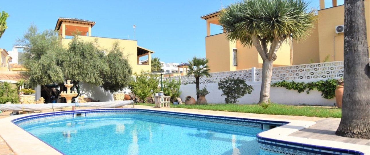 Resale - Villa - Orihuela - Villamartin