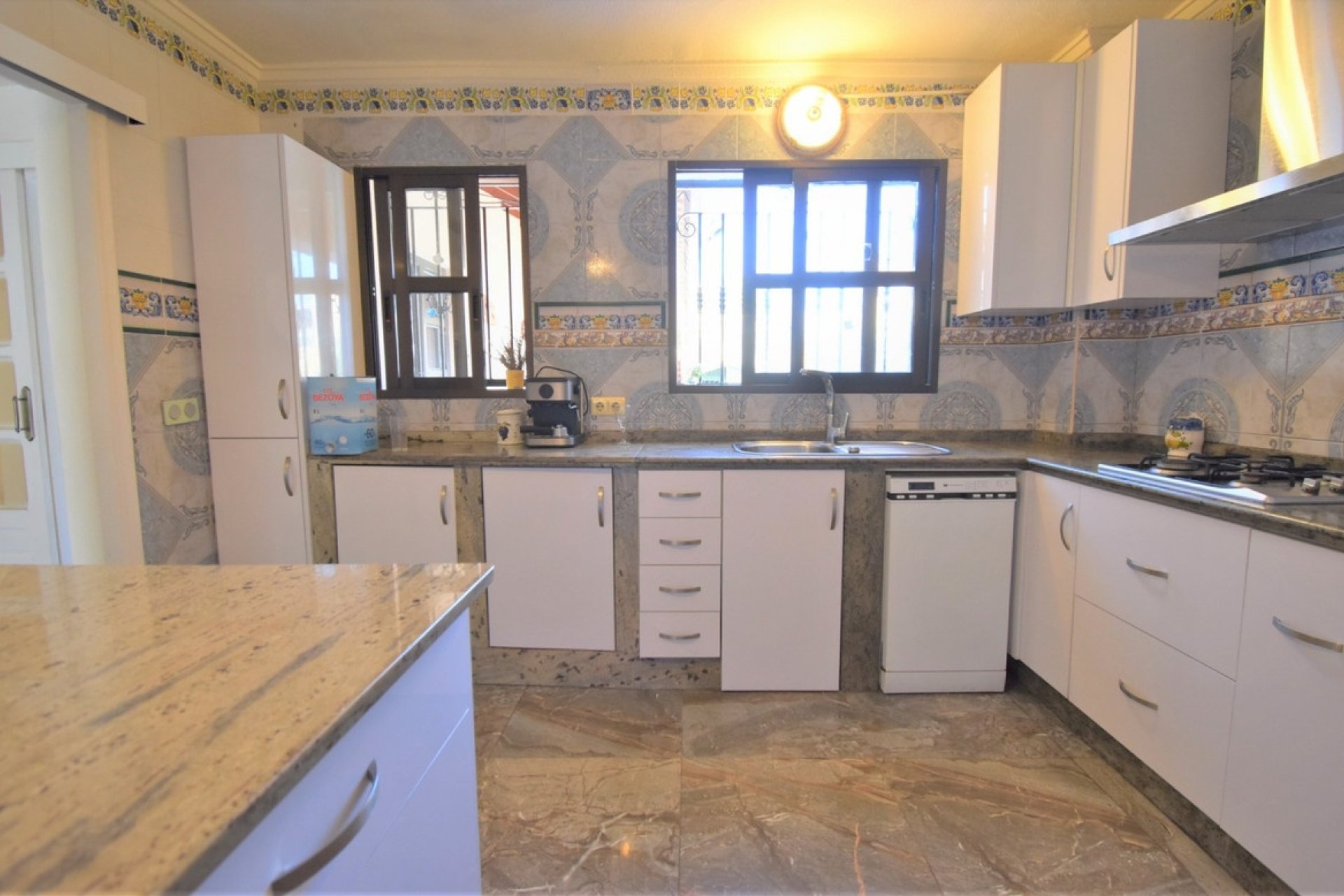 Resale - Villa - Orihuela - Villamartin