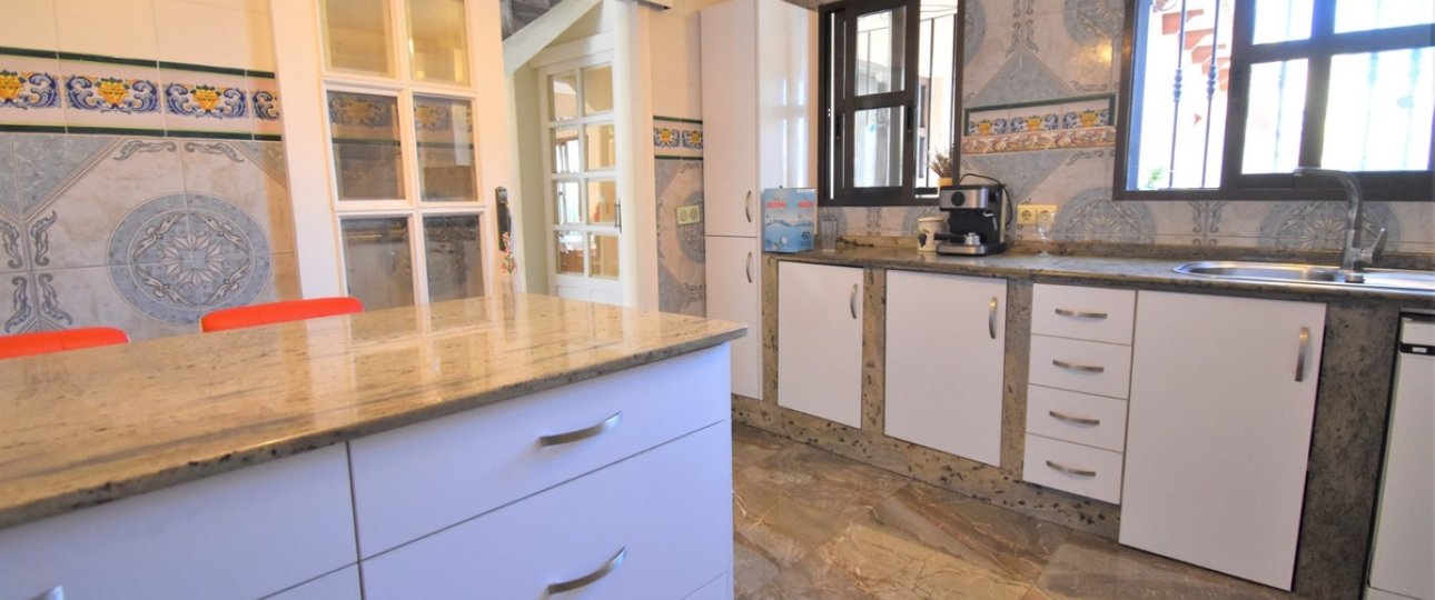 Resale - Villa - Orihuela - Villamartin