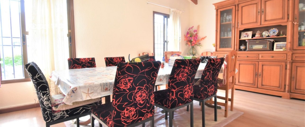 Resale - Villa - Orihuela - Villamartin
