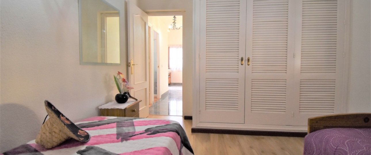 Resale - Villa - Orihuela - Villamartin
