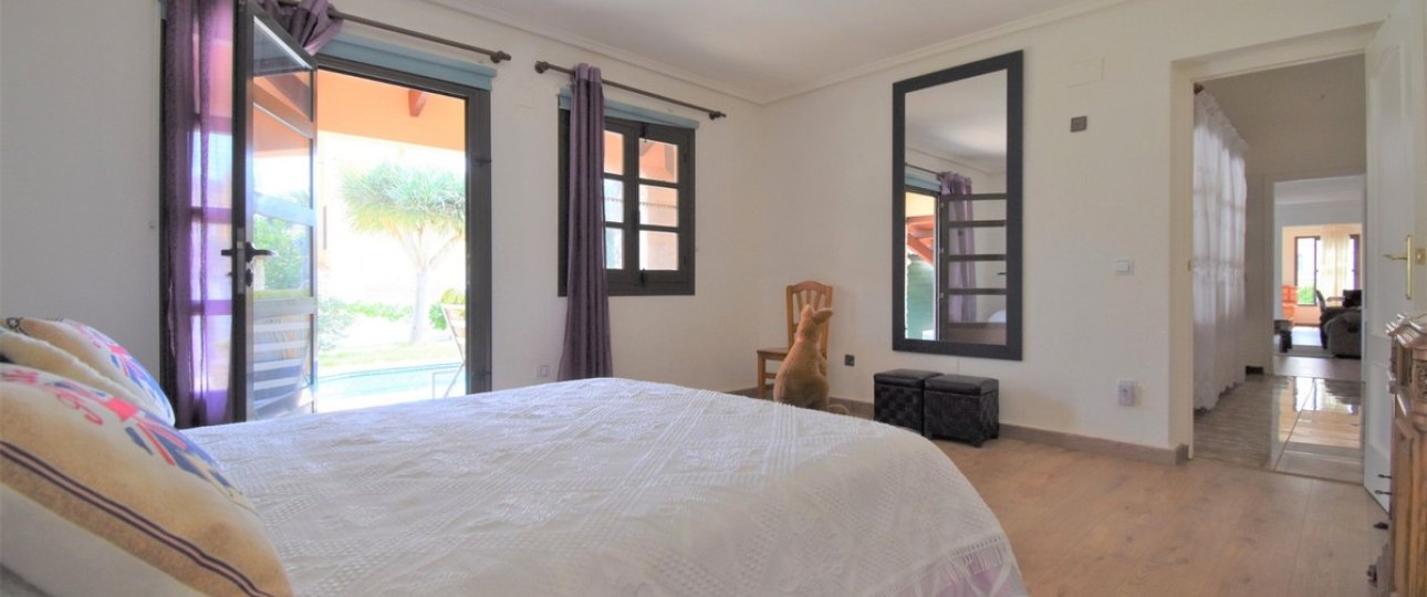 Resale - Villa - Orihuela - Villamartin