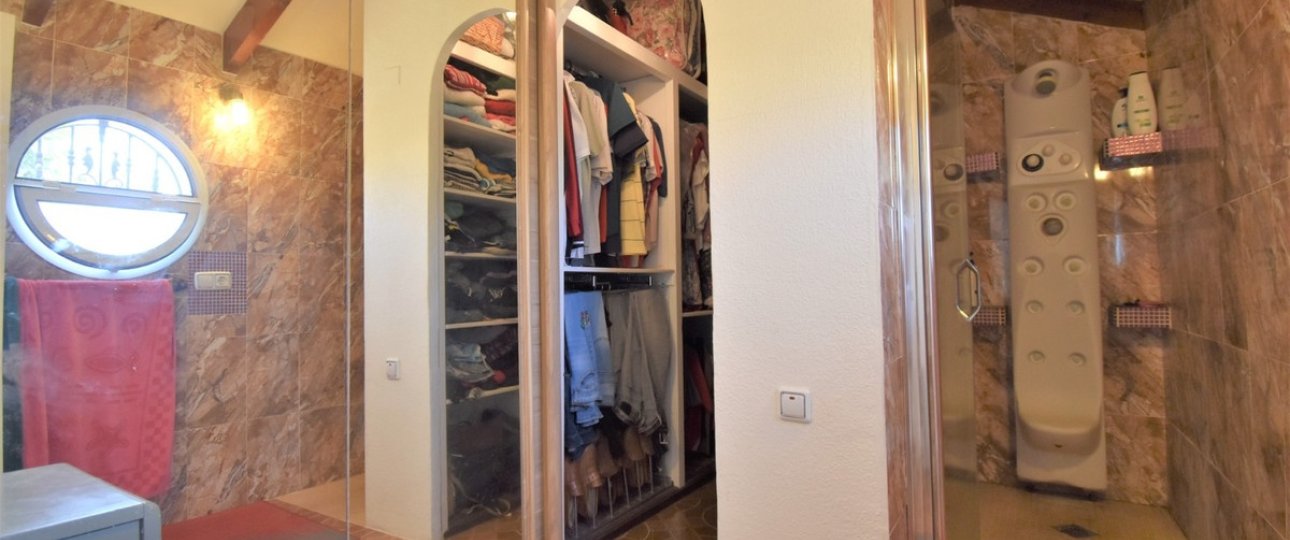 Resale - Villa - Orihuela - Villamartin