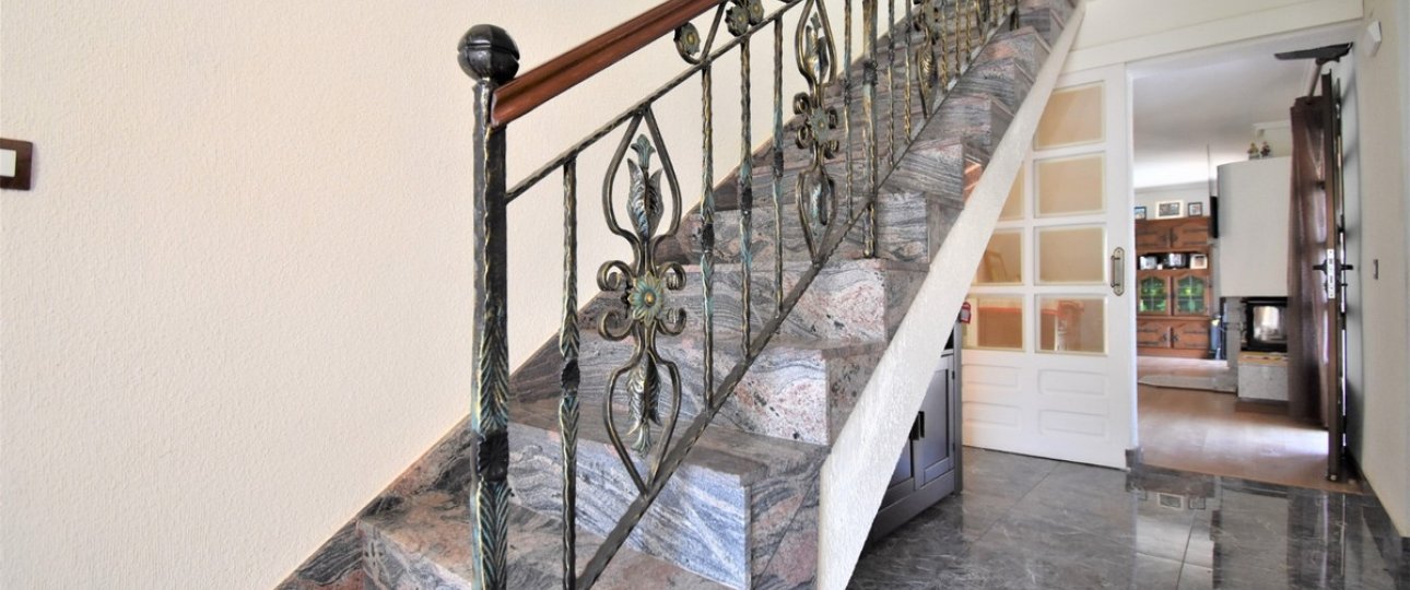 Resale - Villa - Orihuela - Villamartin