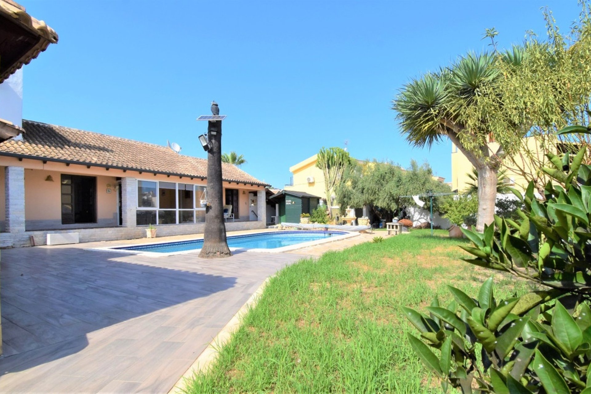 Resale - Villa - Orihuela - Villamartin