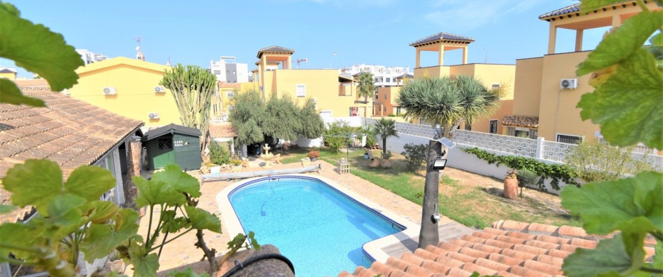 Resale - Villa - Orihuela - Villamartin