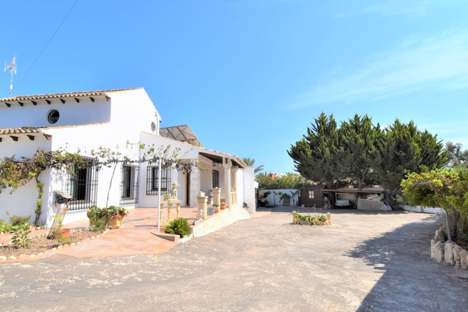 Resale - Villa - Orihuela - Villamartin