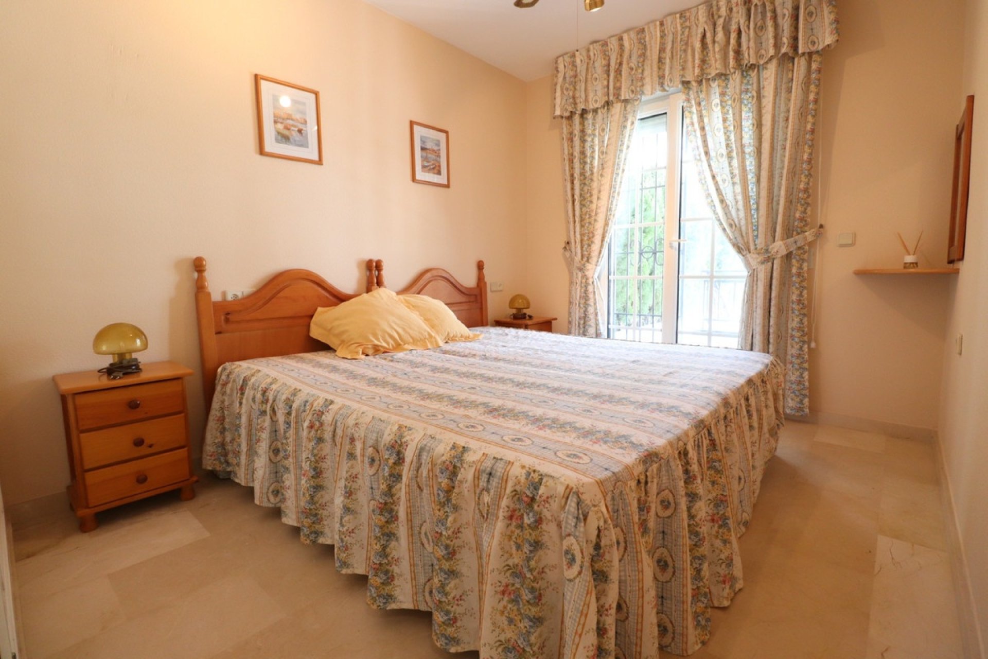 Resale - Villa - Orihuela - Villamartin