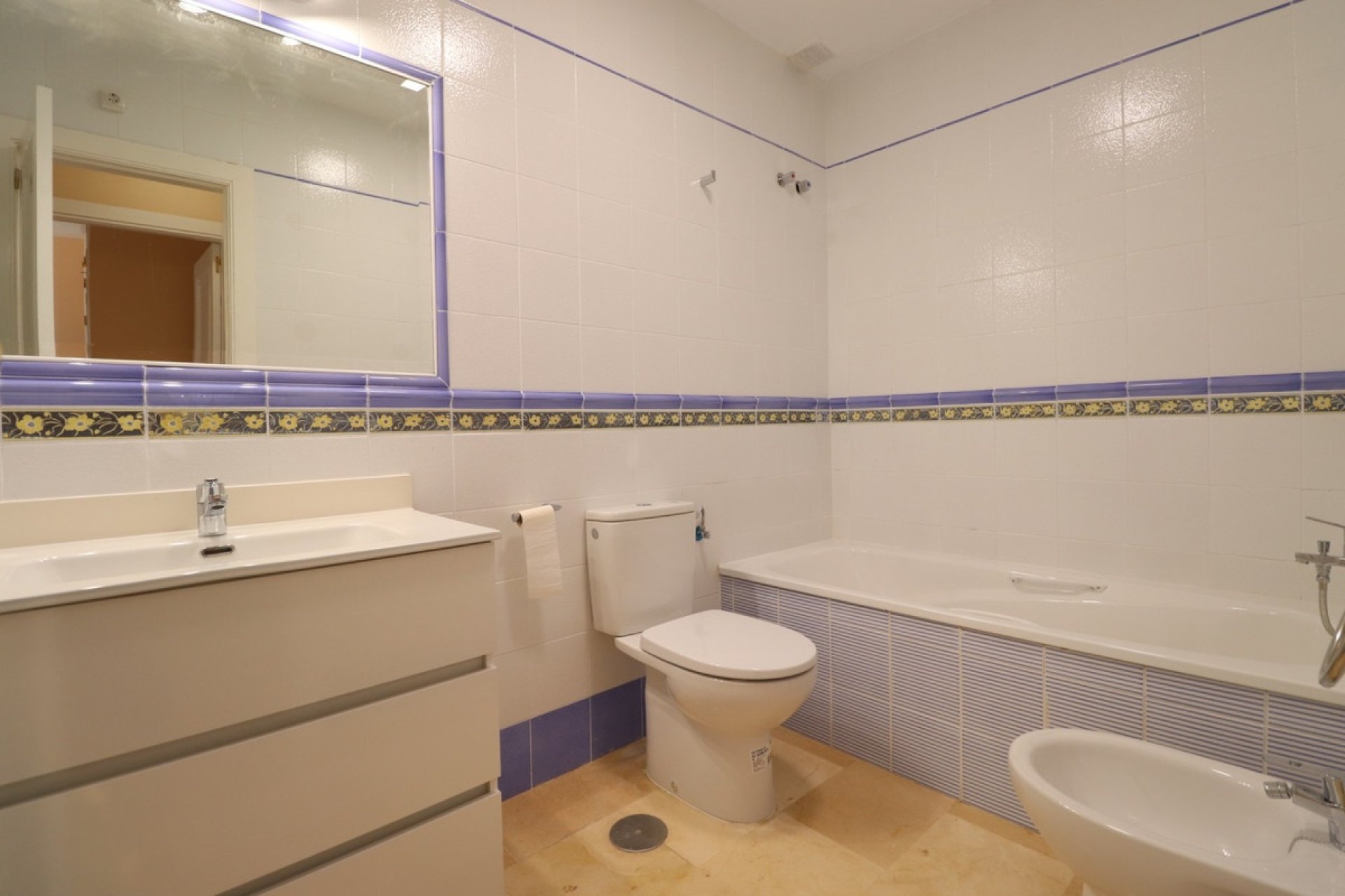 Resale - Villa - Orihuela - Villamartin