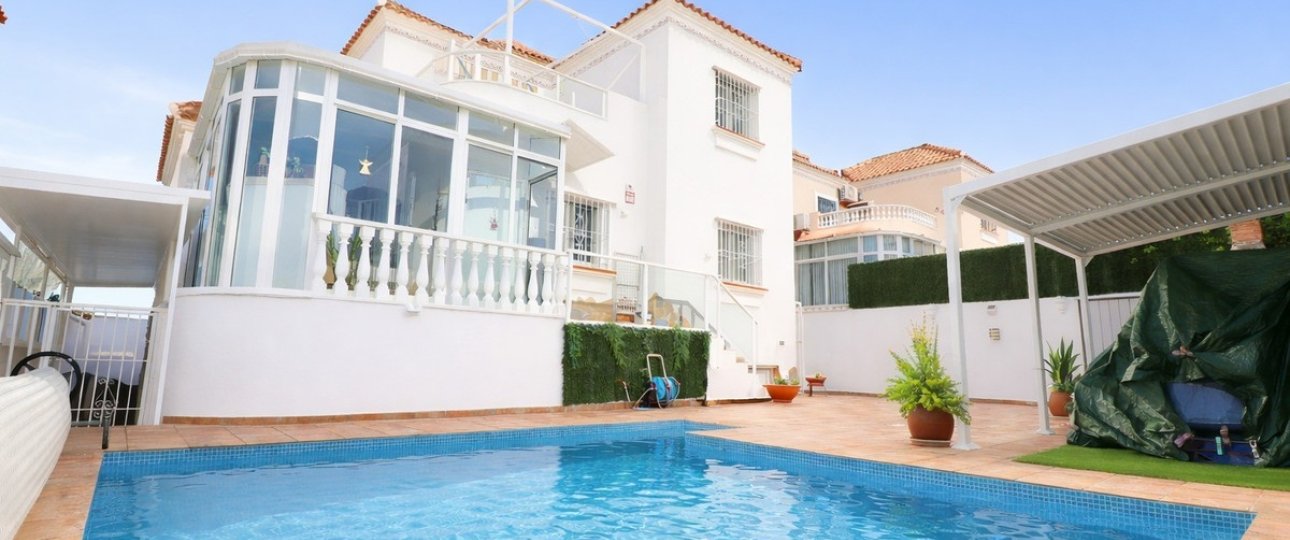 Resale - Villa - Orihuela - Villamartin