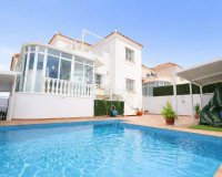 Resale - Villa - Orihuela - Villamartin