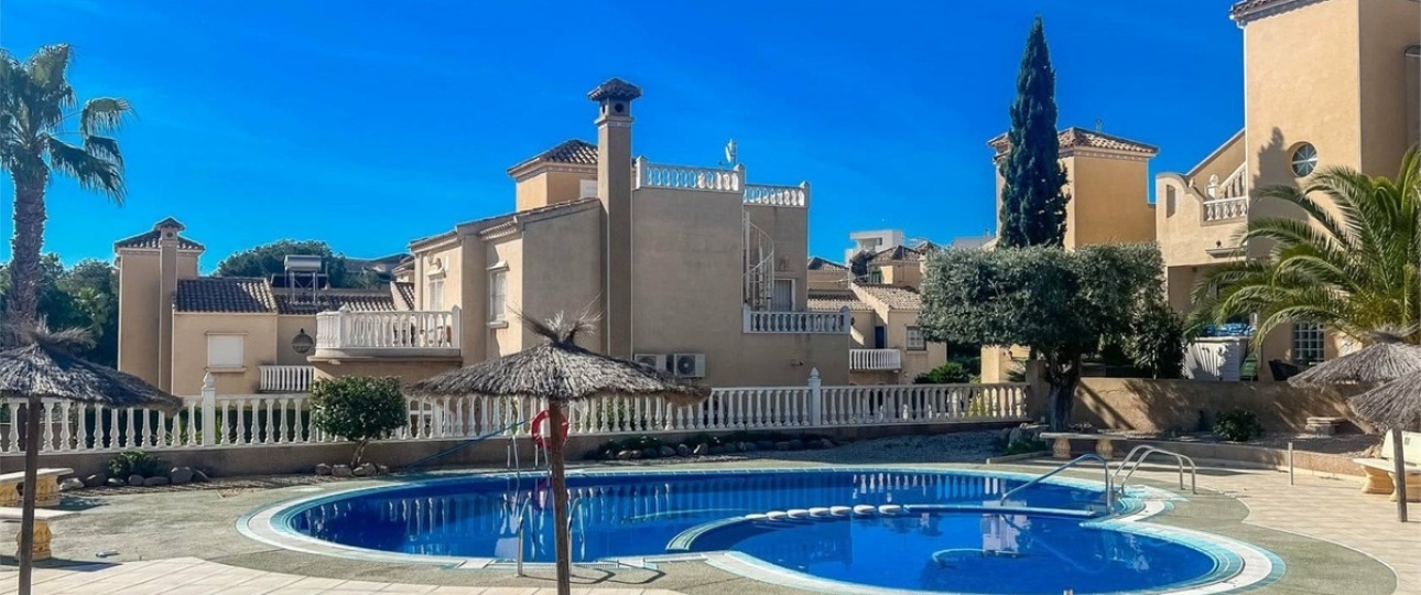 Resale - Villa - Orihuela - Villamartin