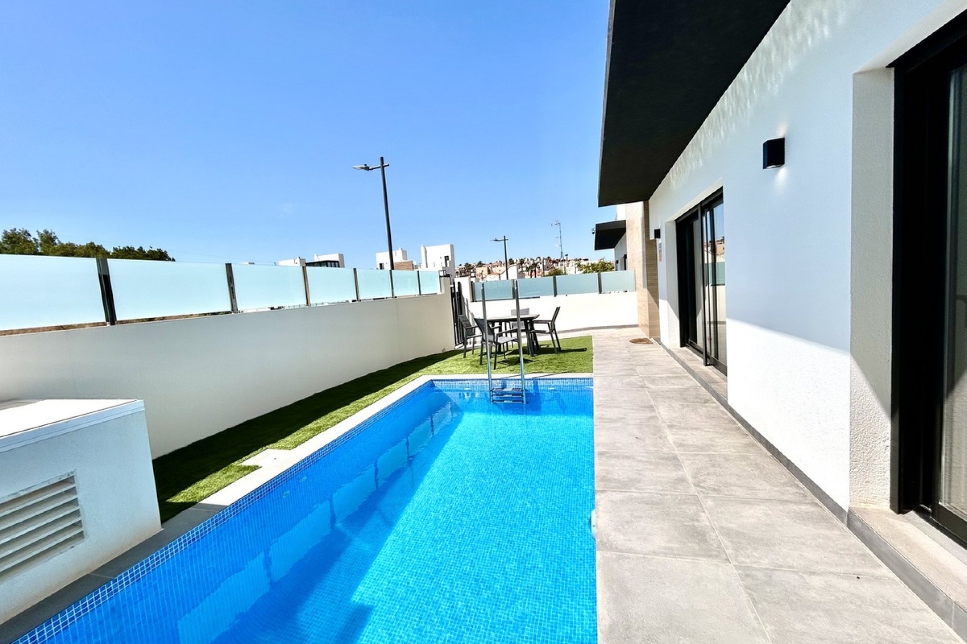 Resale - Villa - Orihuela - Villamartin