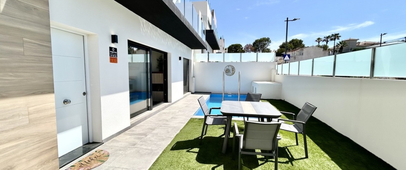 Resale - Villa - Orihuela - Villamartin
