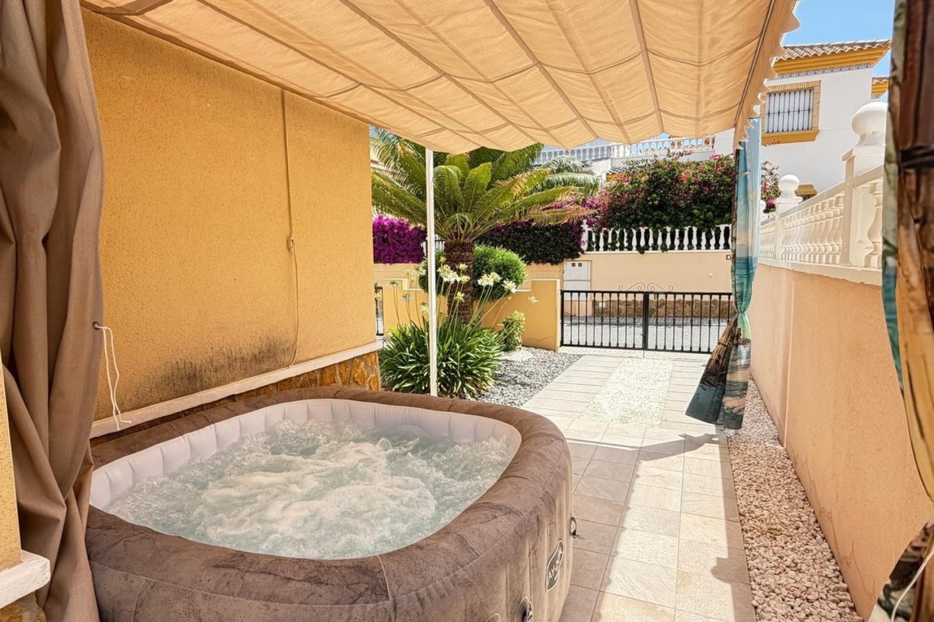 Resale - Villa - Orihuela - Villamartin