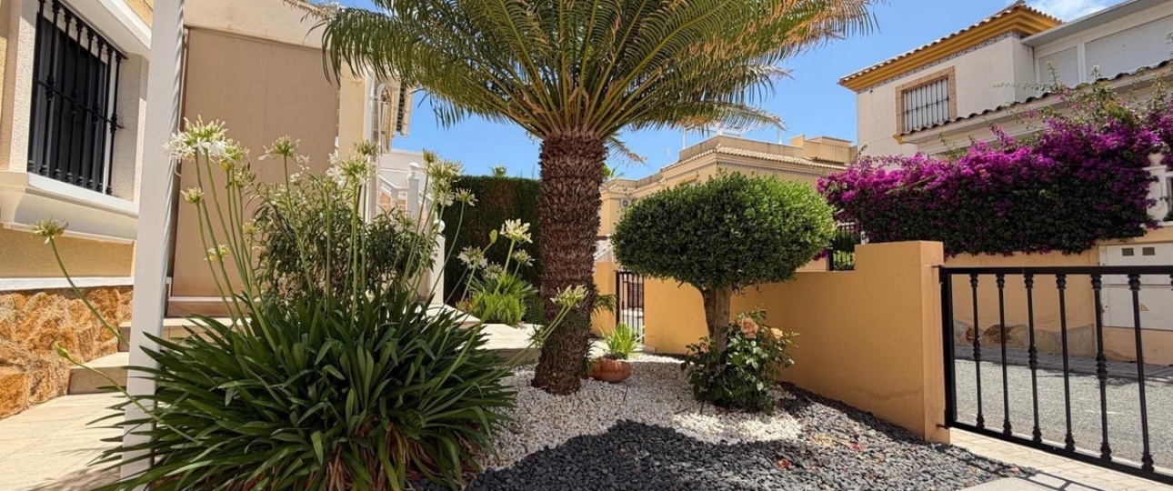 Resale - Villa - Orihuela - Villamartin