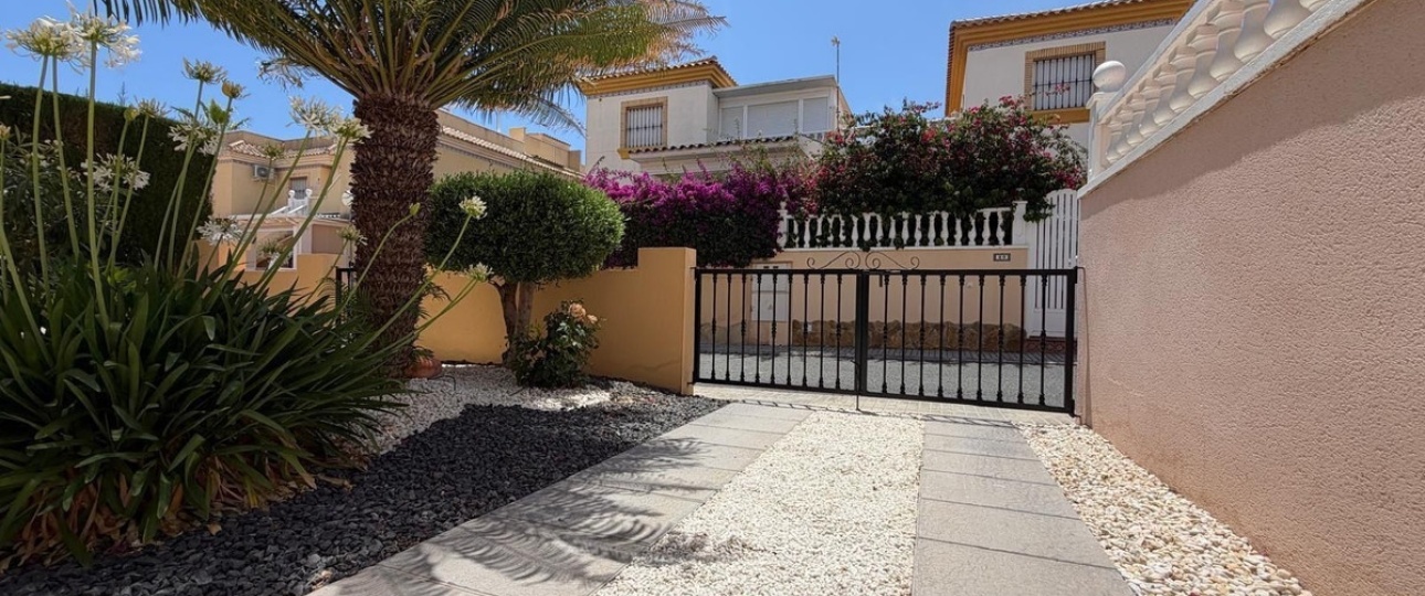 Resale - Villa - Orihuela - Villamartin